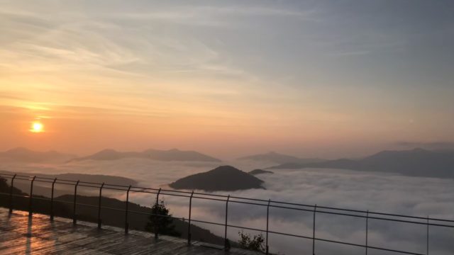北海道へ新婚旅行 星野リゾートトマムに宿泊した感想 早起きすることで見れる雲海がキレイで最高 なんとかブログ